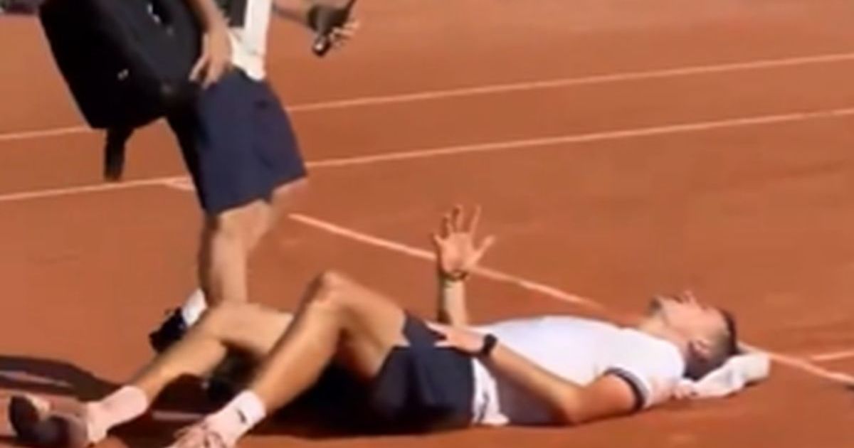 Mensik Survives Paris Inferno, Blasts Referee After 4-Hour Marathon