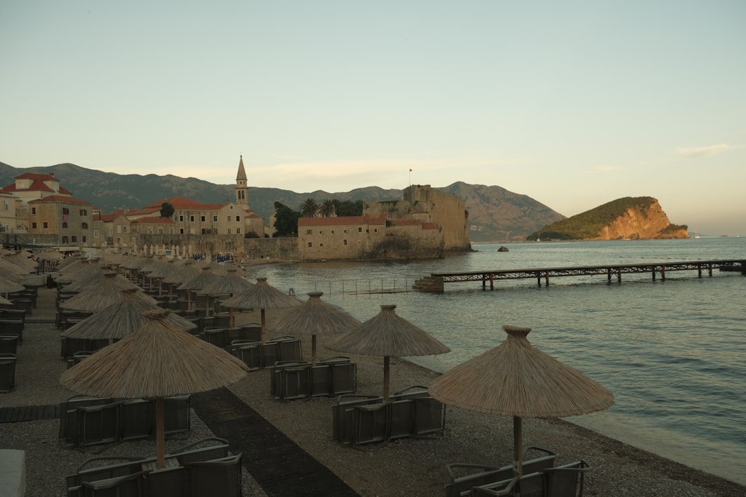 Basca Voda promenade restaurants outdoor seating sea view