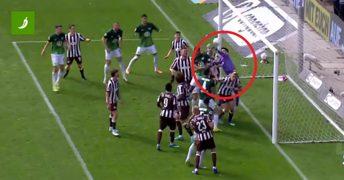 VIDEO: Controversial Decision in Bundesliga Relegation Battle