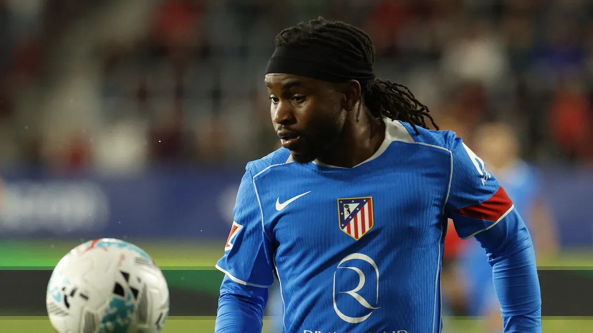 Lookman Exodus: Galatasaray & Fenerbahçe Clash for Atletico Star