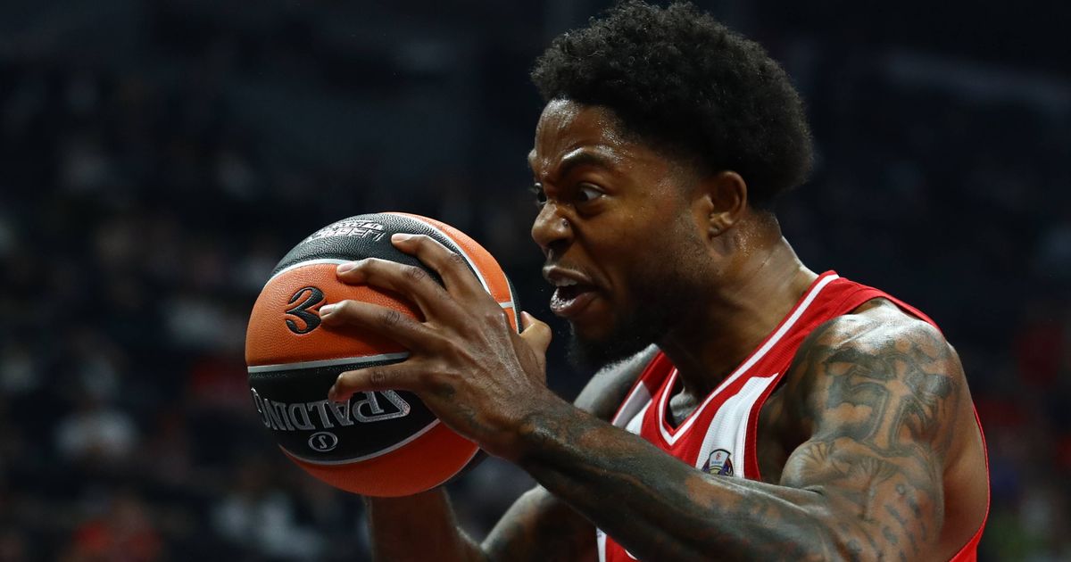 T.J. Jones Celebrates EuroLeague Title With Mother After Partizan Exit