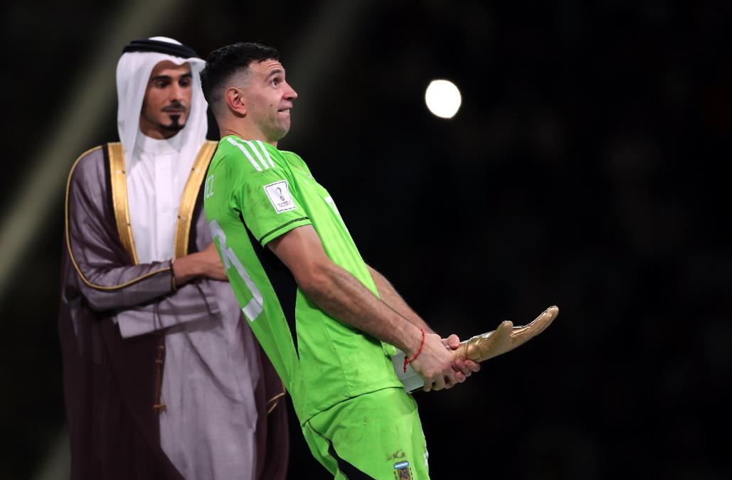 Argentine Goalkeeper Martinez Leads Aston Villa to Europa League Glory