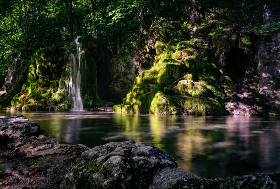 Dragaletski Waterfall Bulgaria forest green mossy rocks mist
