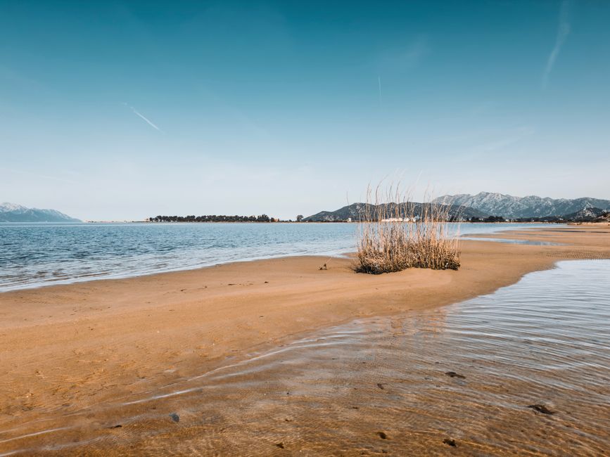 The Geology of Biograd na Moru's Pea-Sand Beach in Croatia