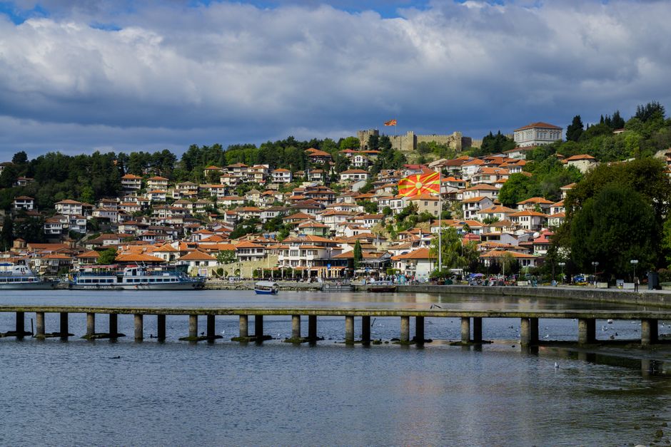 Ohrid old town street food ćevapi burek table