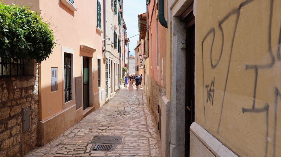 Rovinj Old Town street food pastry shop