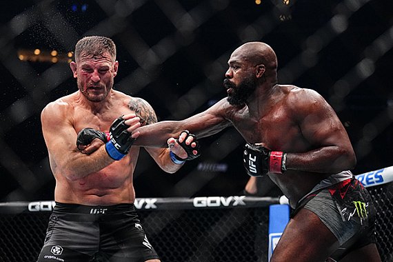 Jon Jones Believes He Could Surprise in Boxing