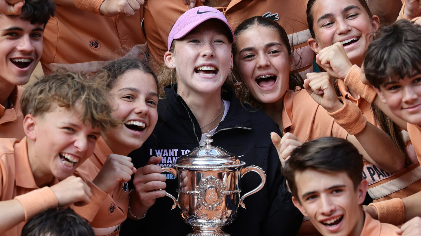 Andreeva Claims Paris Glory: Cîrstea Hails 'Deserving' Teen Star
