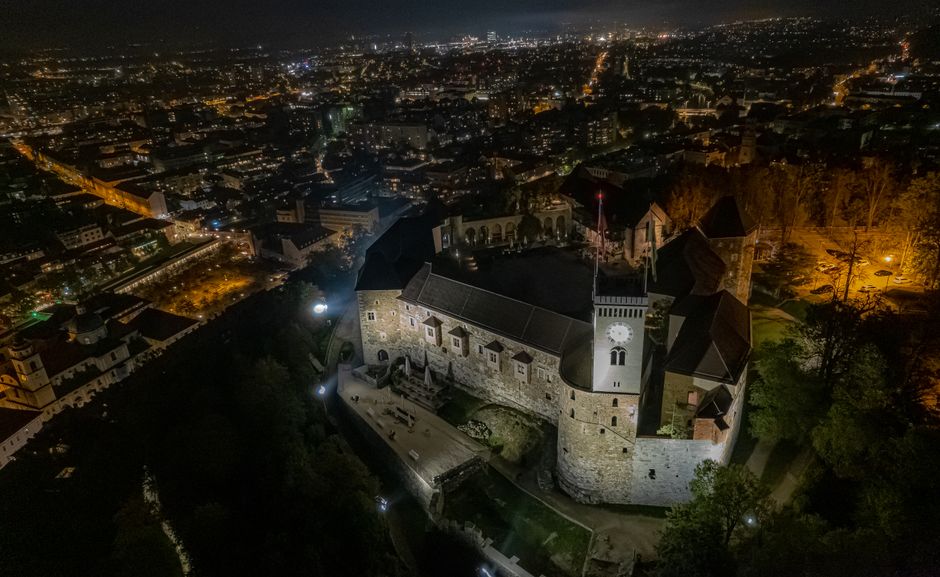 Bar Grolman Ljubljana rooftop bar castle view evening