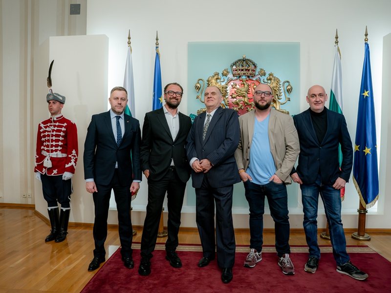 Five Georgis at '24 Chasa' Editorial Office