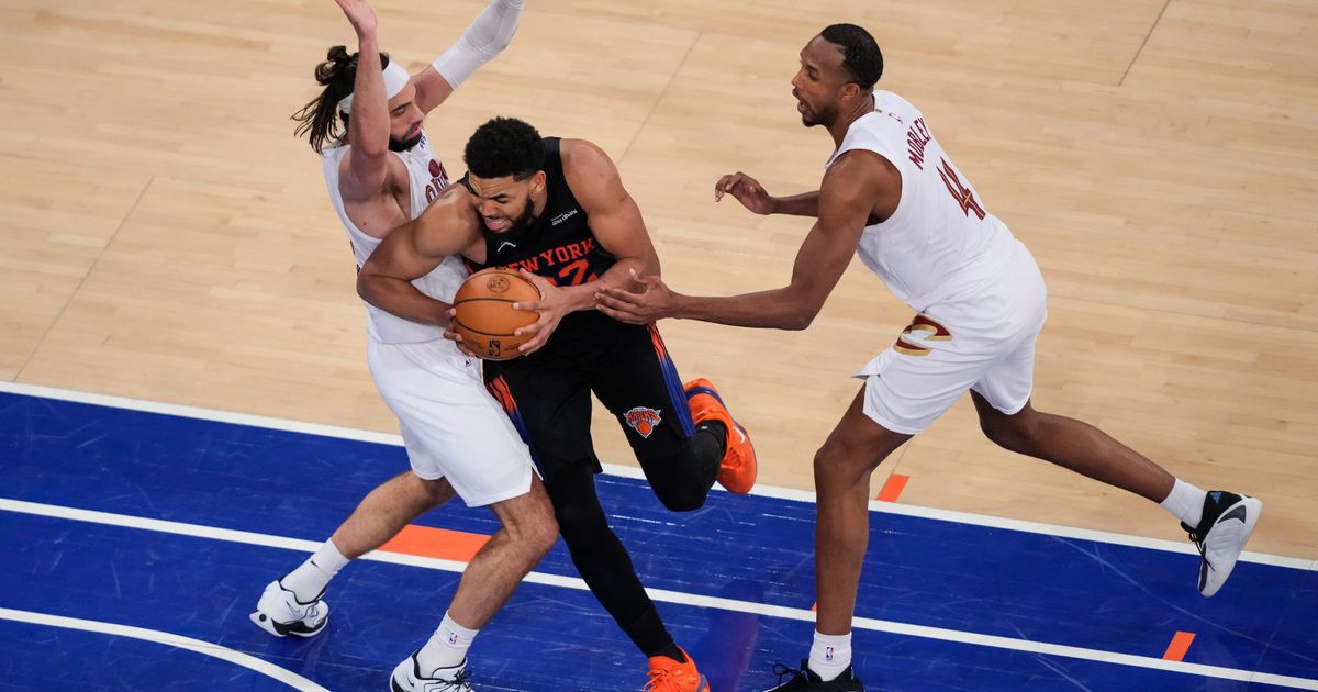 Knicks Dominate Cavaliers to Take 2-0 Lead in Eastern Conference Finals