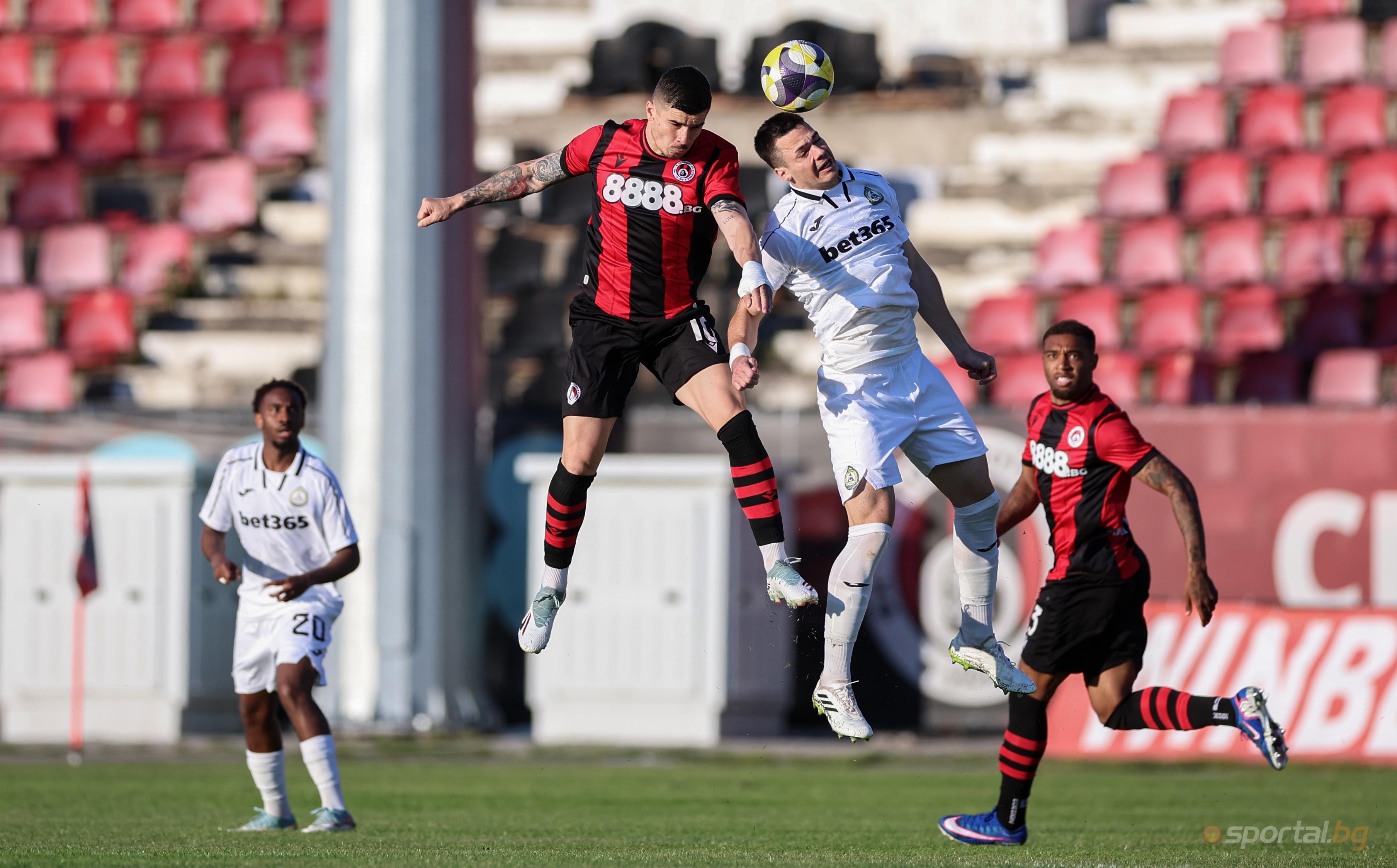 Lokomotiv Sofia Defeats Slavia 1-0 in Crucial League Match