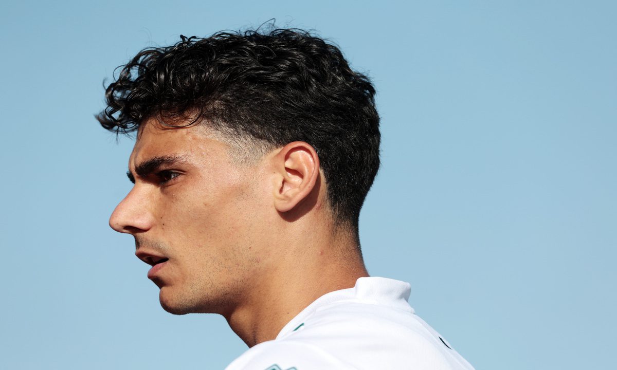 Olympiacos Eyeing Greek Duo: Athanasiou Return and Tsapras Move