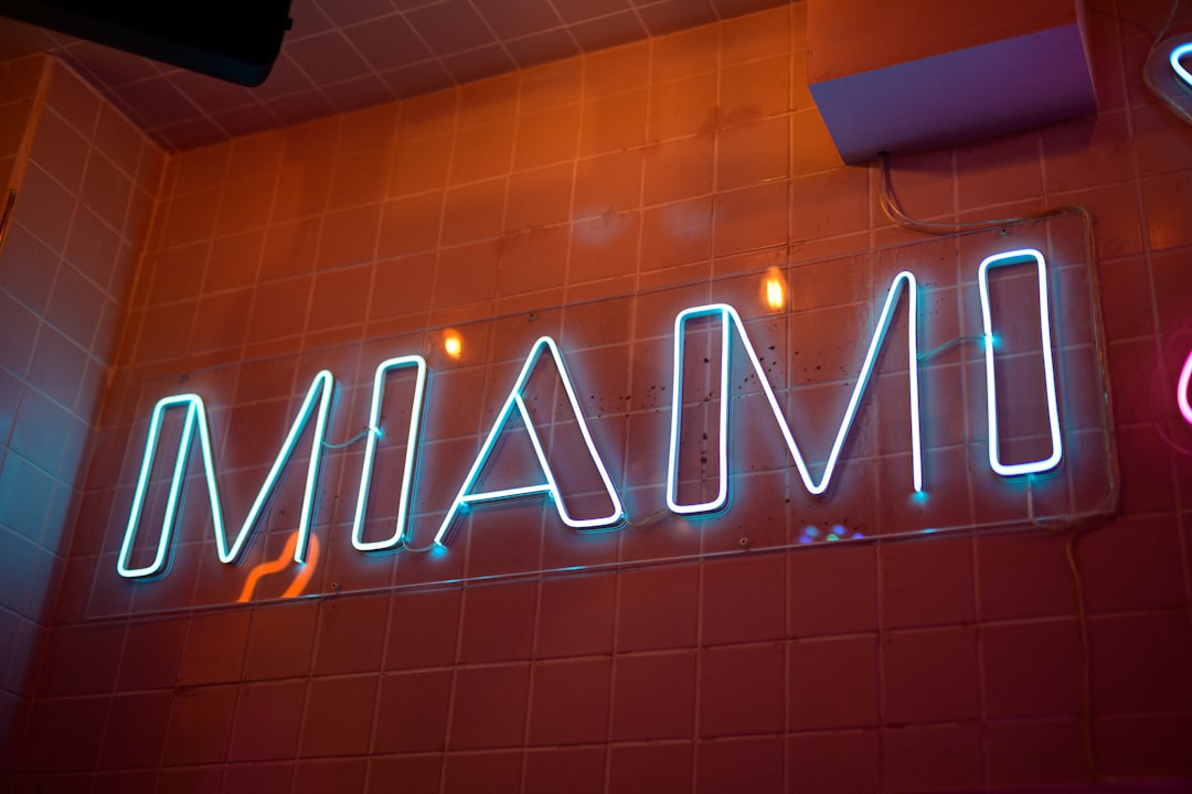 Mamaia nightlife beach bar neon lights