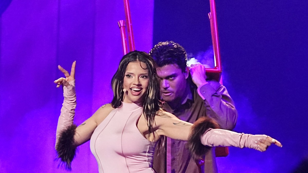 Bulgarian Eurovision Winner Dara Marries Doctor Ervin Ivanov
