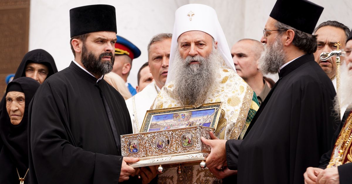 Patriarch Porfirije Moved to Tears During Sacred Belt Pilgrimage in Belgrade