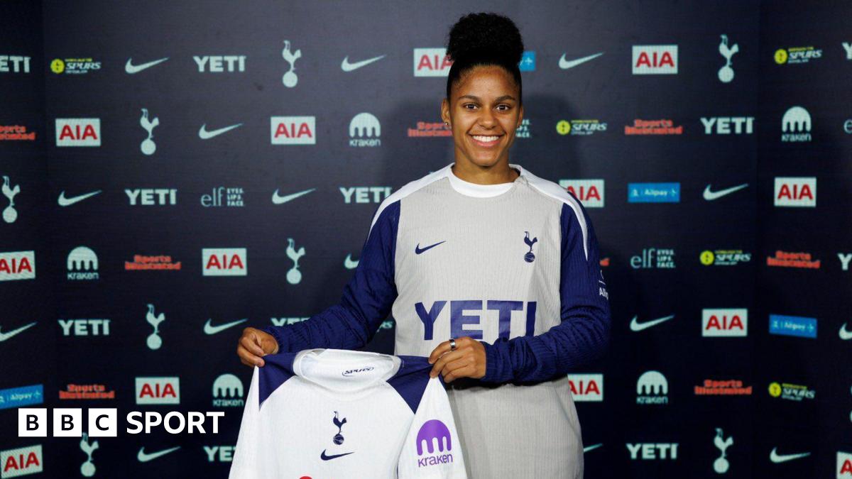 Shekiera Martinez Joins Tottenham from West Ham