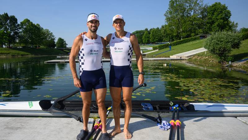 Sinkovic Brothers Return to Coxless Pair, Cite Jarun Lake Debris Issues
