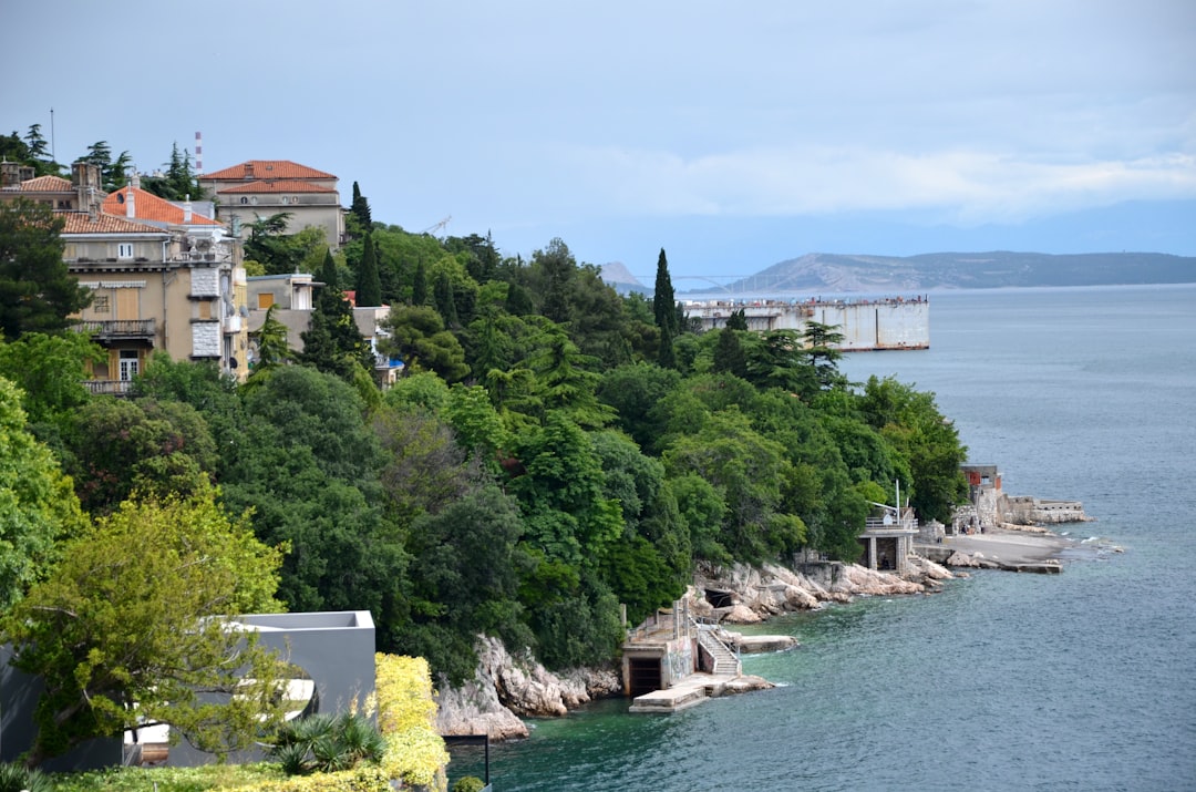 Rijeka Riva bars nightlife crowd