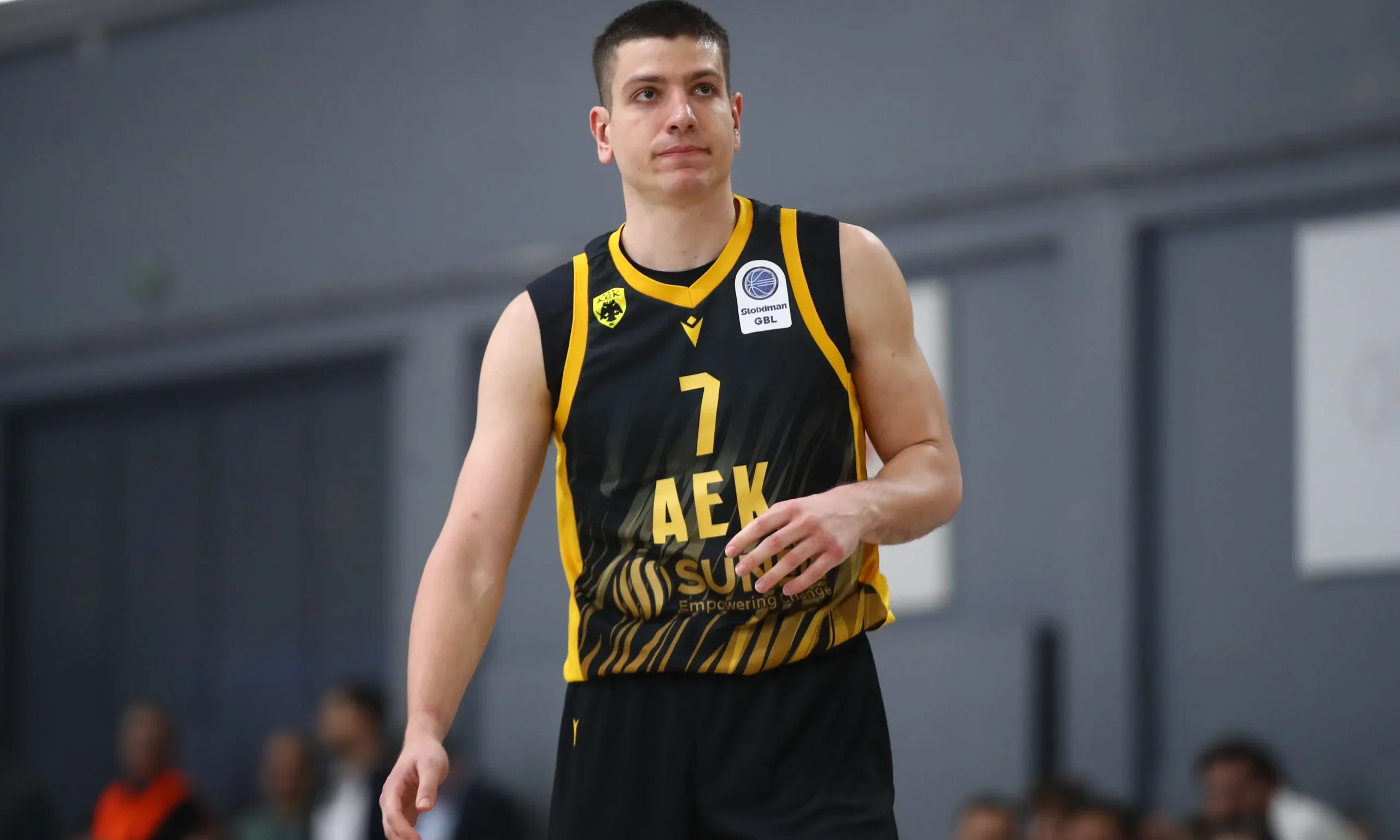 AEK Captain Flionis in Game 2 Squad Despite Father's Death