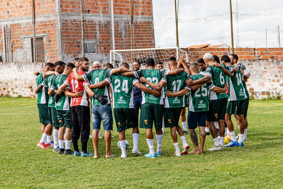 Algeria national football team huddle during World Cup match
