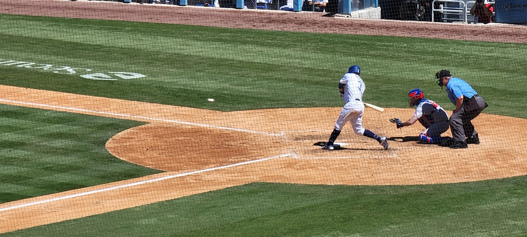 Miguel Rojas fielding ground ball shortstop