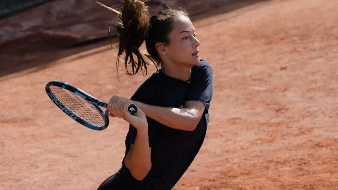 Sönmez Storms Through Roland Garros Doubles!