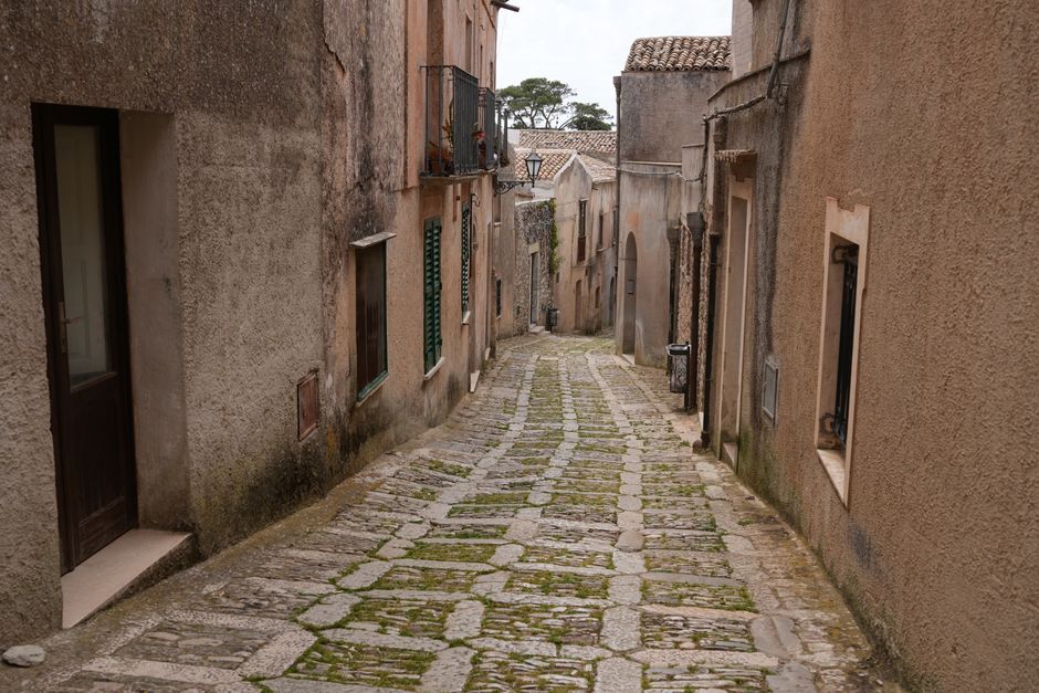 Otranto town center streets narrow alleys historic buildings