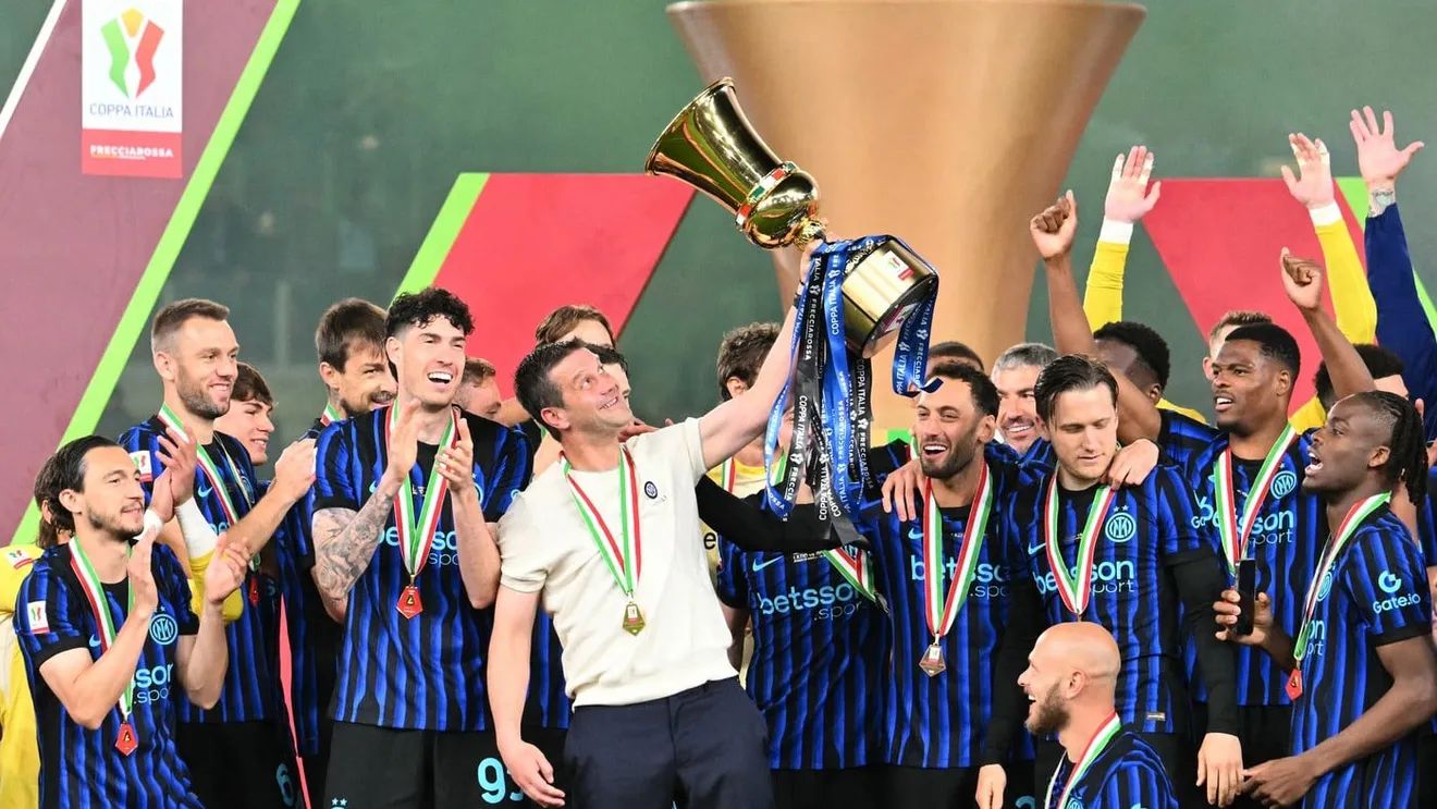 Nadia Comăneci Praises Cristi Chivu's Success at Inter