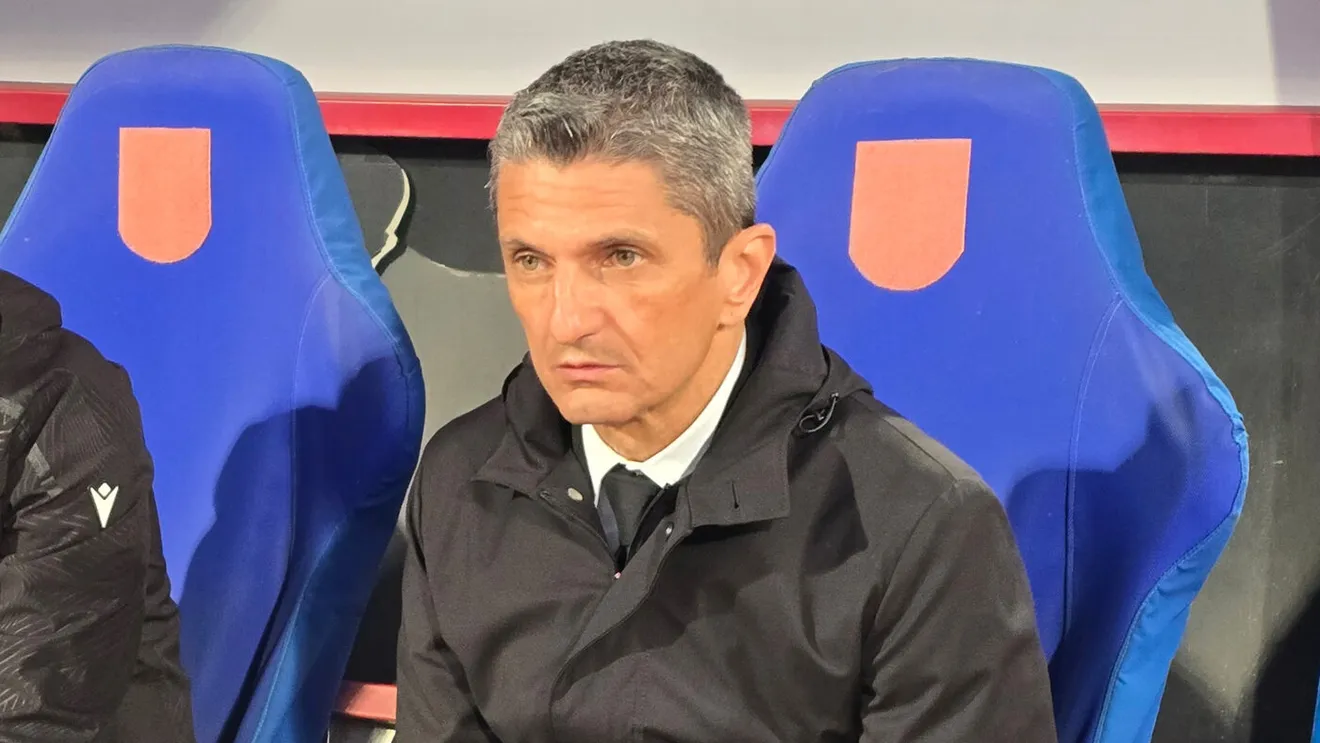 Răzvan Lucescu's Season Ends in Disappointment as PAOK Misses Champions League