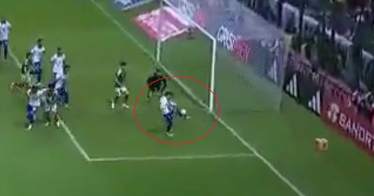 Serbia Suffer Humiliation: Avdić Auto-Goal Seals 4-1 Loss to Mexico