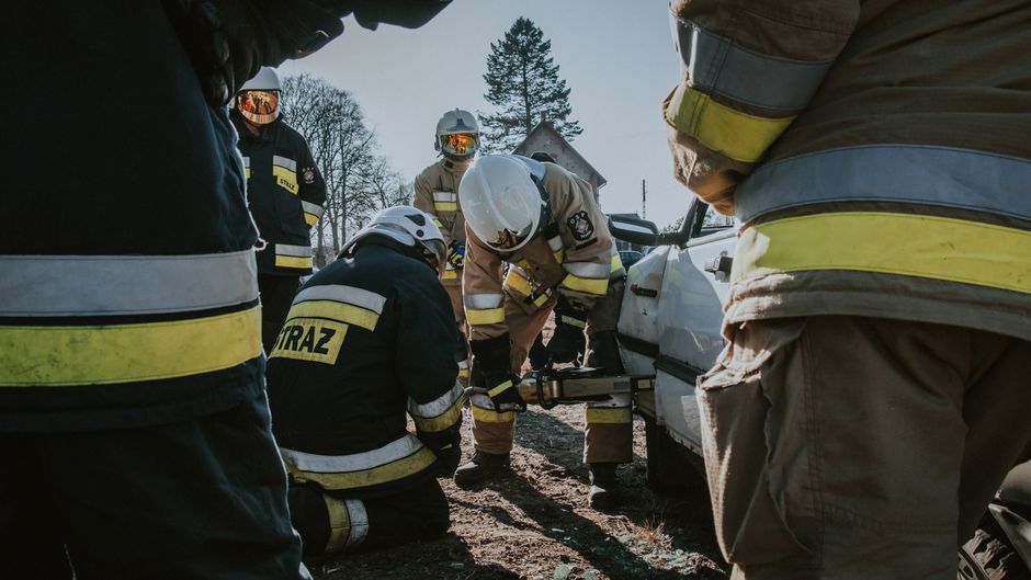 emergency responders Mladenovac Serbia accident scene