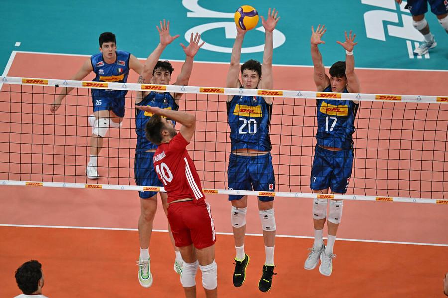 Turkey Smashes Italy 3-0 in VNL Warm-Up Shock