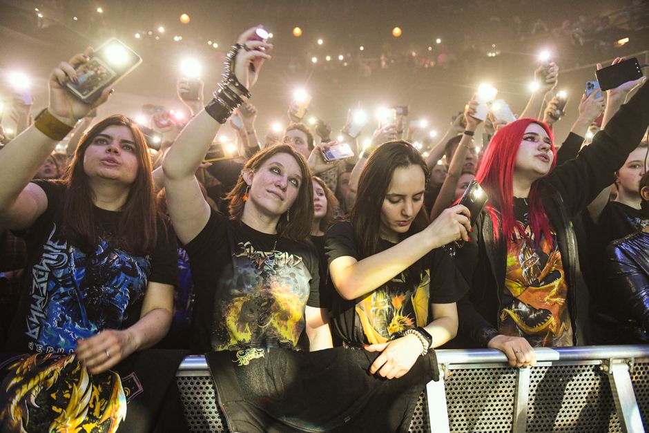 Gorillaz fan crowd at European concert