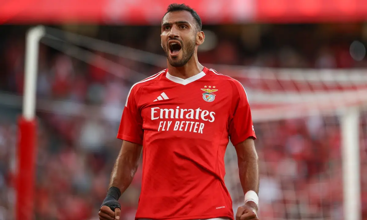 Benfica's High Price Tag for Paulidis Sparks Transfer Interest