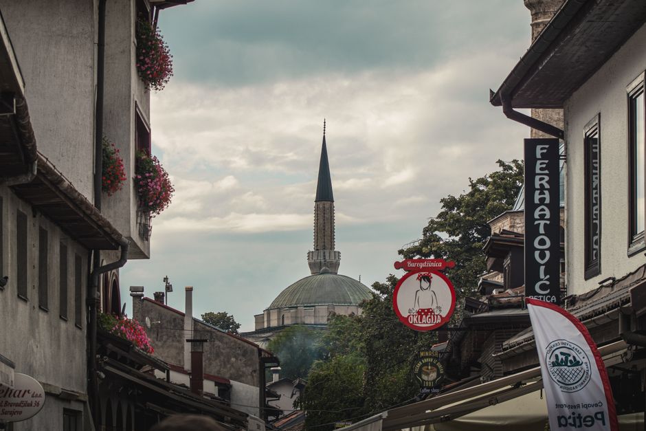 The Scent of Coal and Rosewater: Decoding the Ottoman Legacy in Baščaršija, Sarajevo