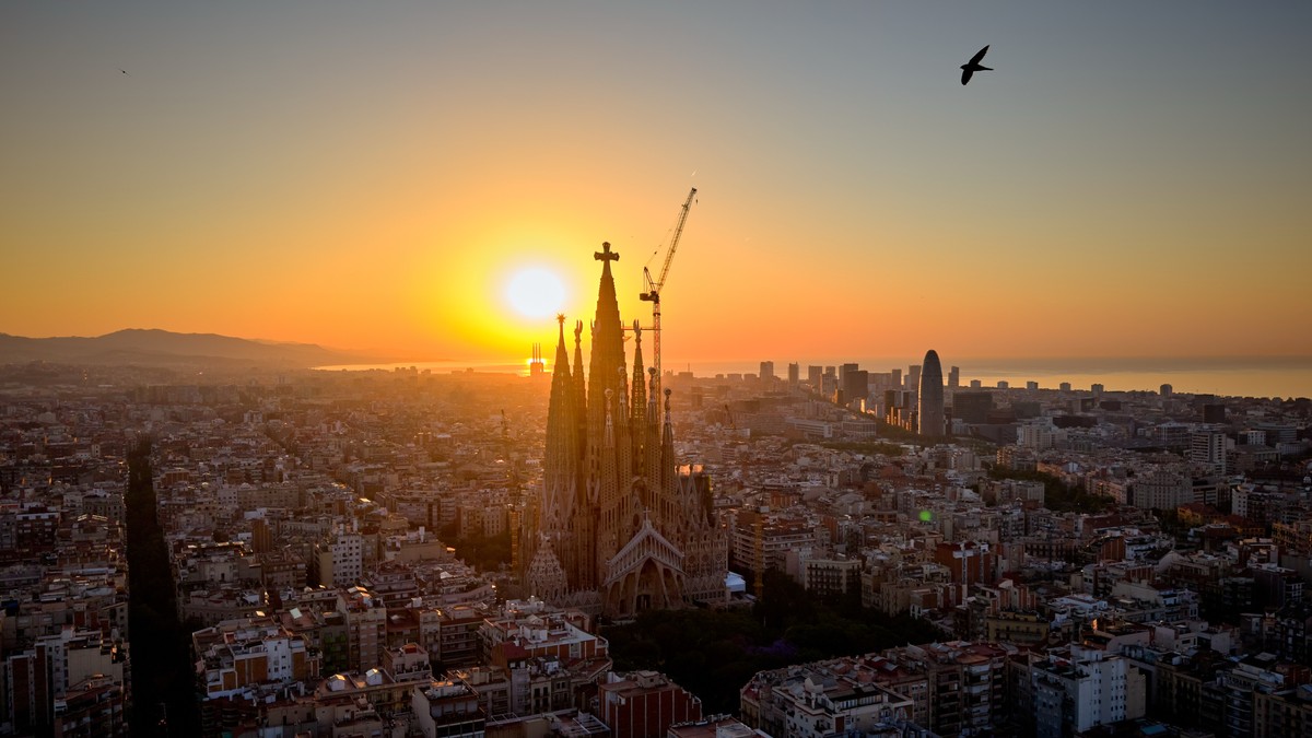 Barcelona Balconies Rent for €1,600 as Pope Leo XIV Arrives