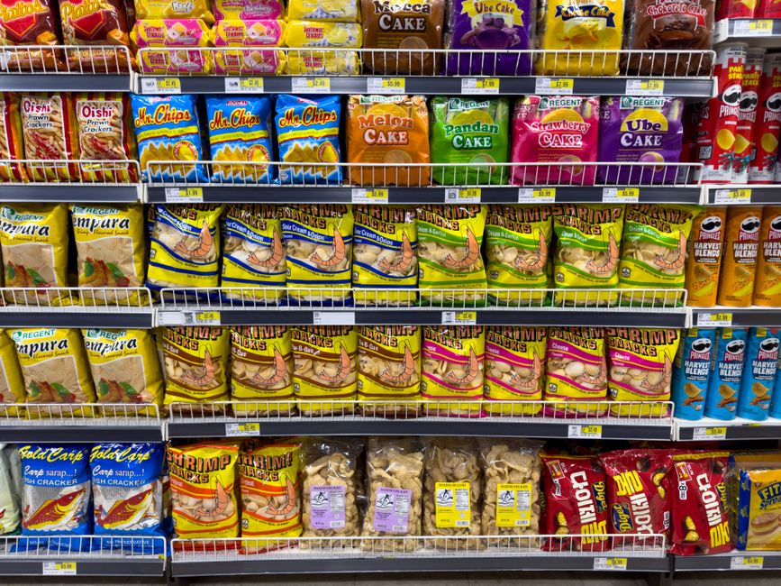 Banvit dairy products supermarket shelf display
