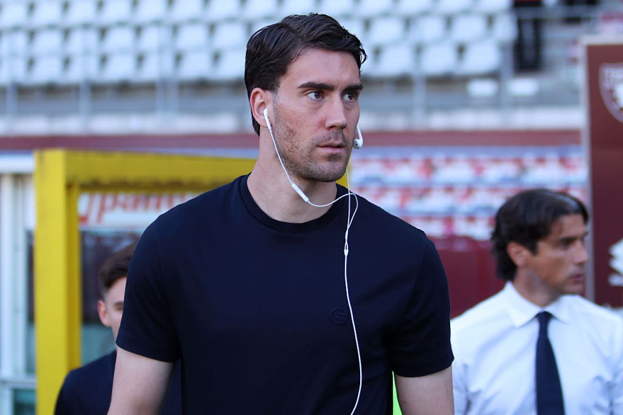 Vlahovic's Turf War: Serie A Star Heads For Istanbul Or Munich?