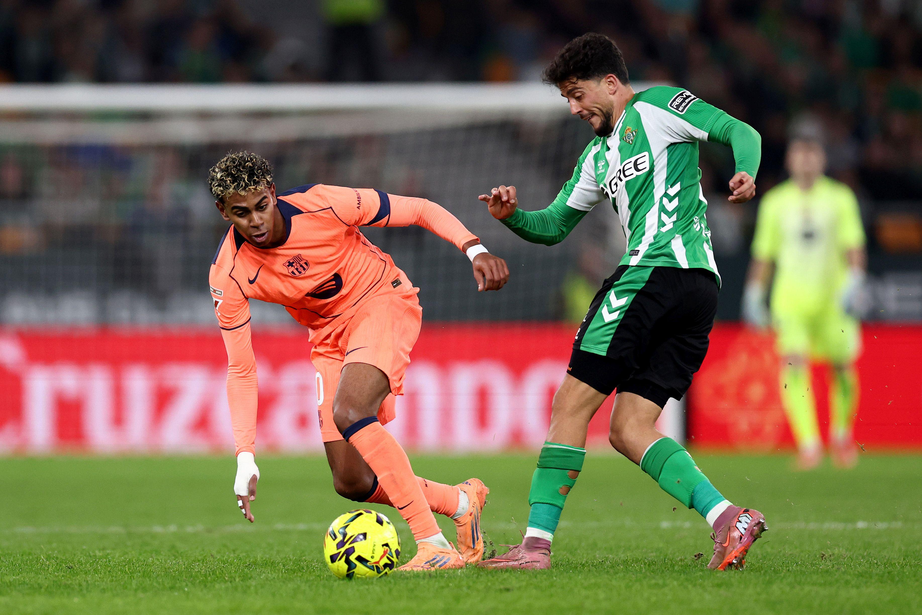 Barcelona Aims for 100 Goals as Season Winds Down