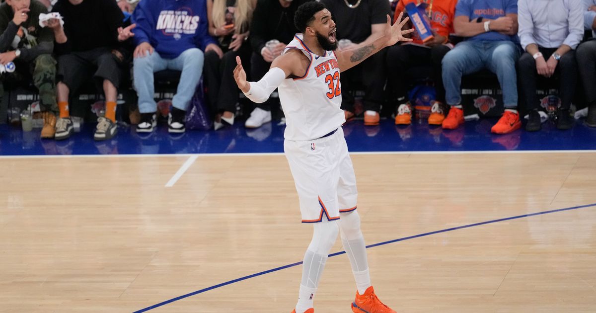 Knicks Stage Stunning 22-Point Comeback to Win Game 1