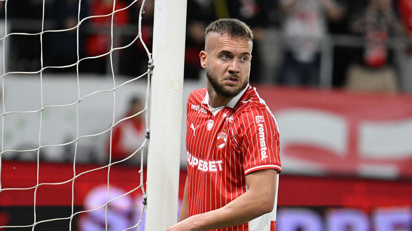 George Pușcaș Injured Early in Dinamo's Playoff Match