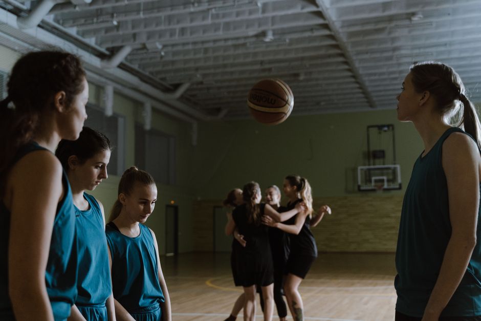 Anatolian Efes team huddle basketball court