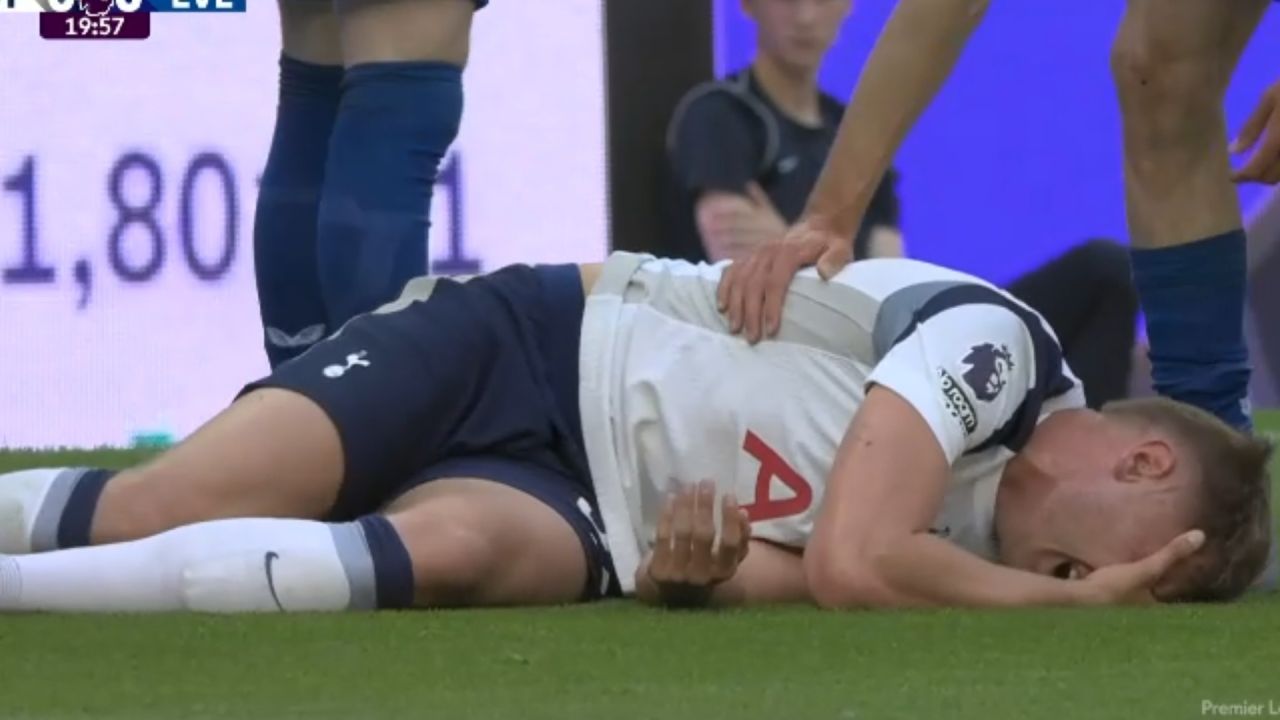 Tottenham's Van de Ven in Tears After Brutal Everton Foul