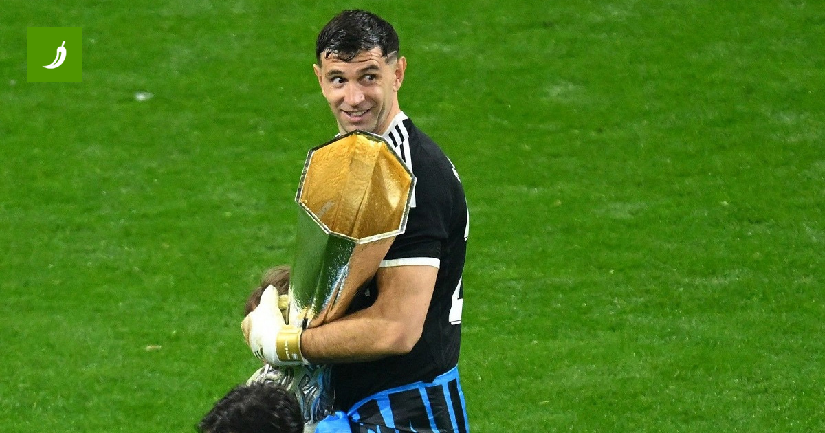 Martinez Plays Final with Broken Finger to Secure Europa League Win