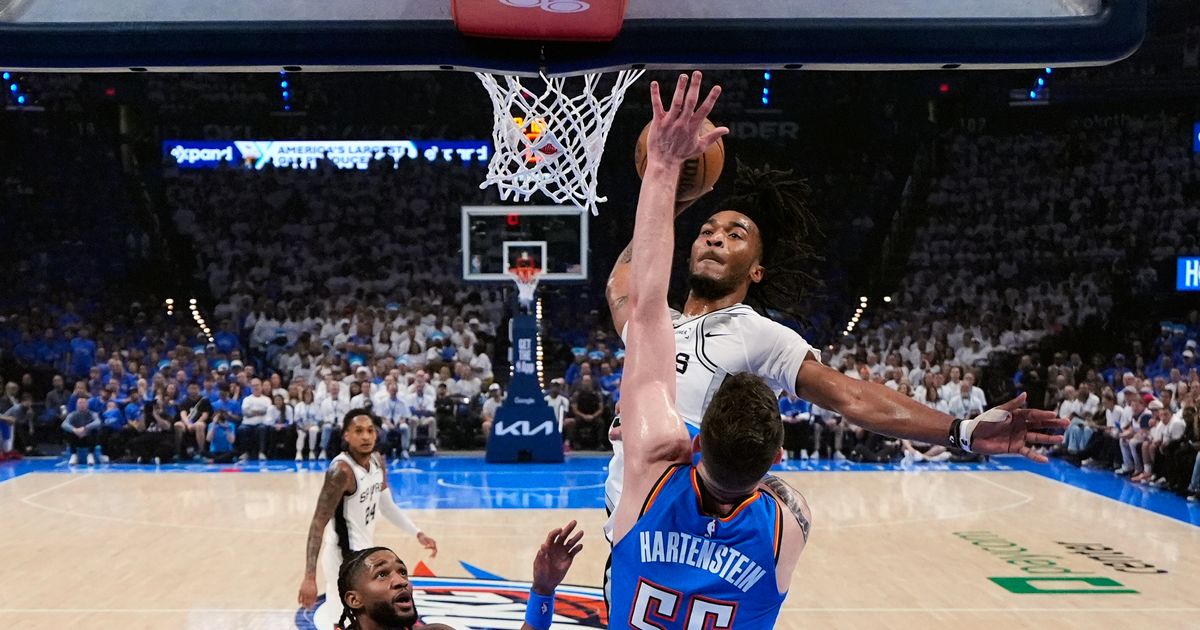 San Antonio's Stephon Castle Posts Epic Dunk in Conference Finals