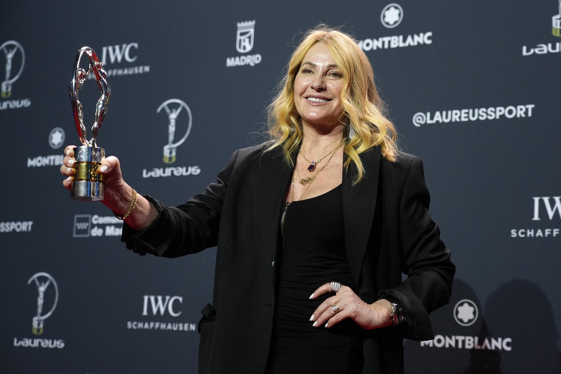 Nadia Comaneci Primila Nagradu za Karijeru na Gala Laureus