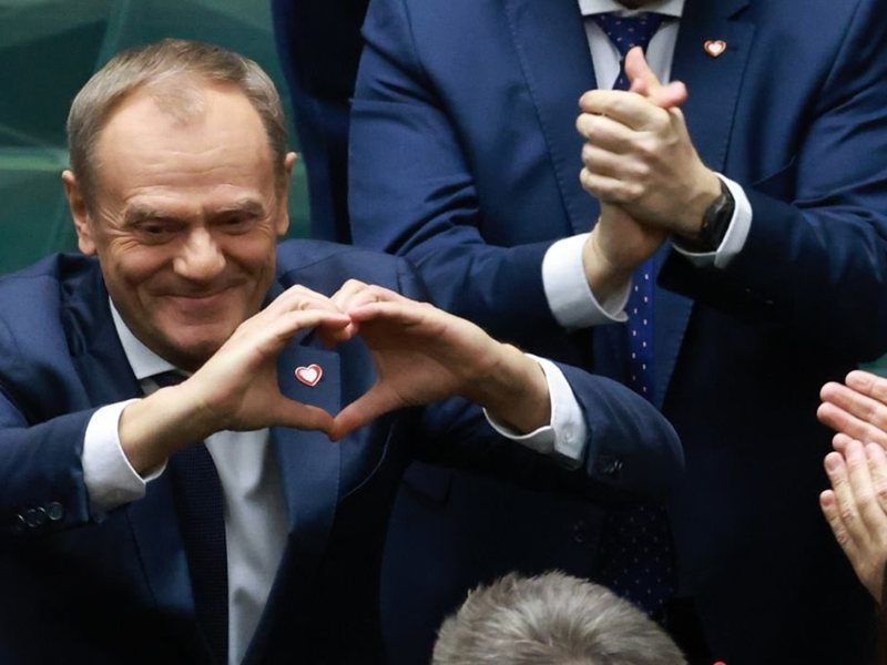Polish Premier Welcomes EU Membership as a Historical Milestone Bringing Prosperity and Security