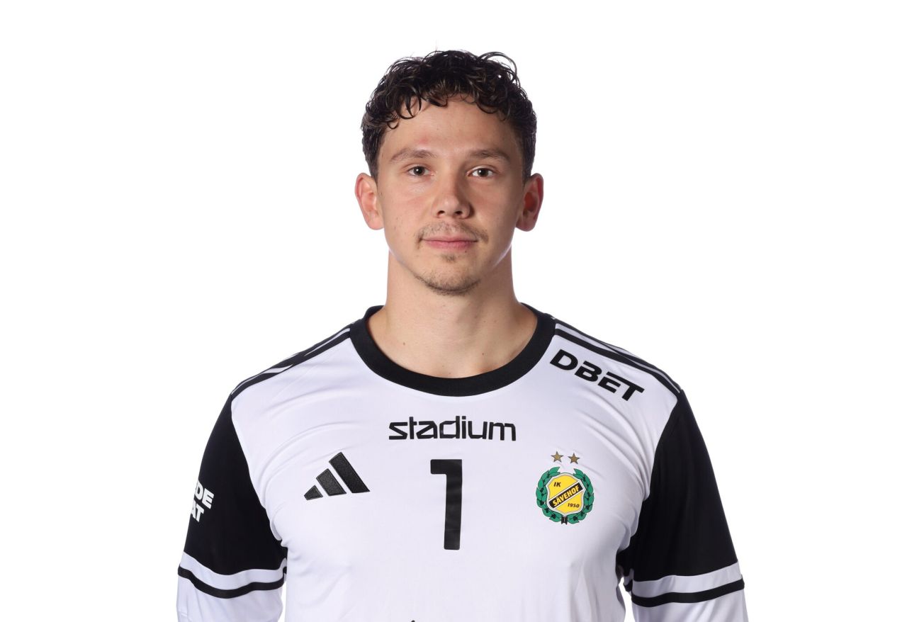 Dinamo Signs 1.97m Goalkeeper: European Cup Experience Arrives!