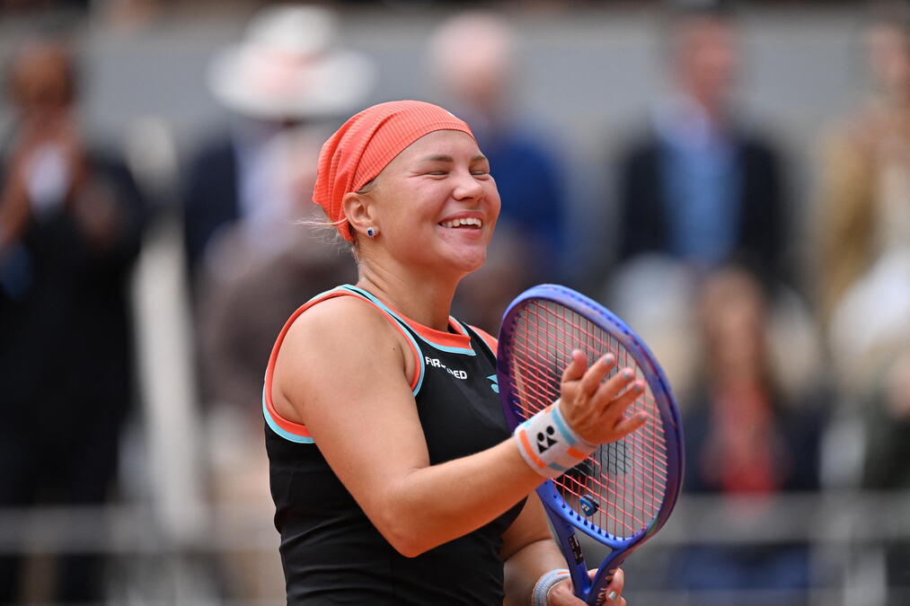 Schneider Shatters Sabalenka: 10 Straight Games to Reach RG Semis